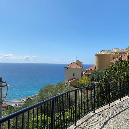La Finestra Sul Borgo Bed and Breakfast Cervo Εξωτερικό φωτογραφία