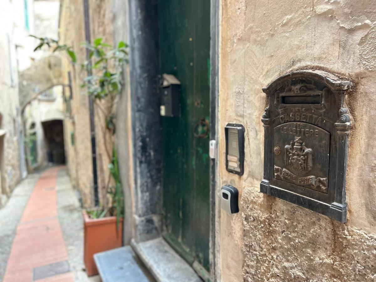 La Finestra Sul Borgo Bed and Breakfast Cervo Εξωτερικό φωτογραφία
