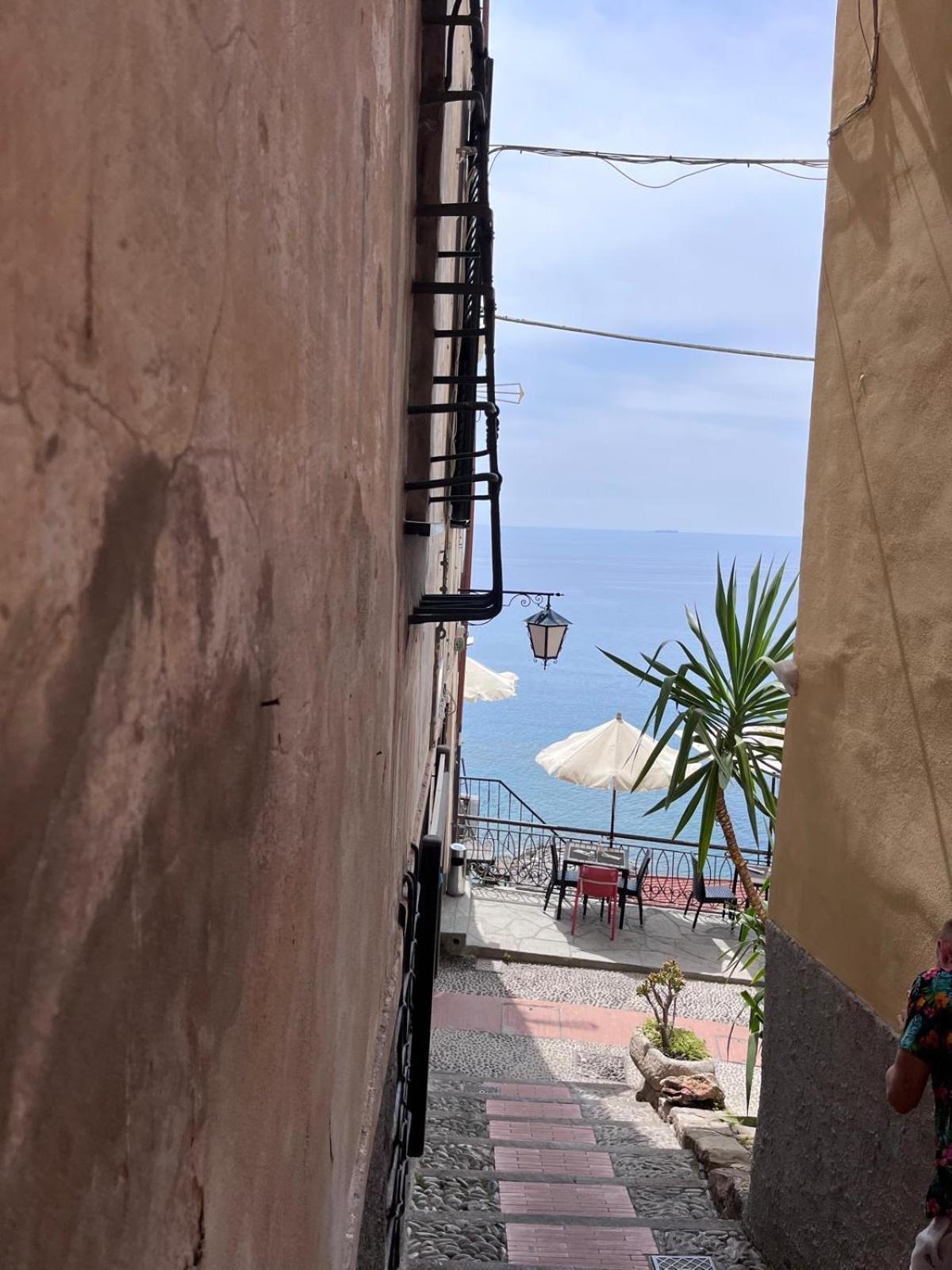 La Finestra Sul Borgo Bed and Breakfast Cervo Εξωτερικό φωτογραφία