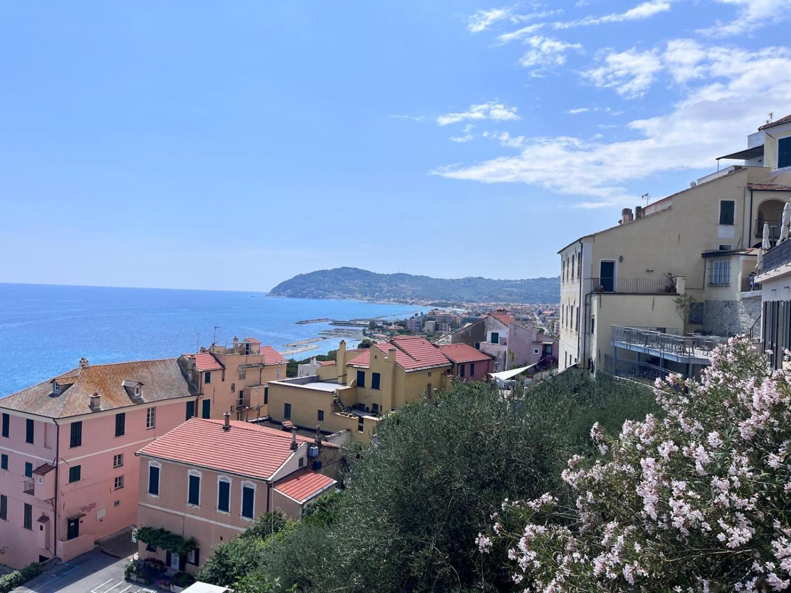 La Finestra Sul Borgo Bed and Breakfast Cervo Εξωτερικό φωτογραφία